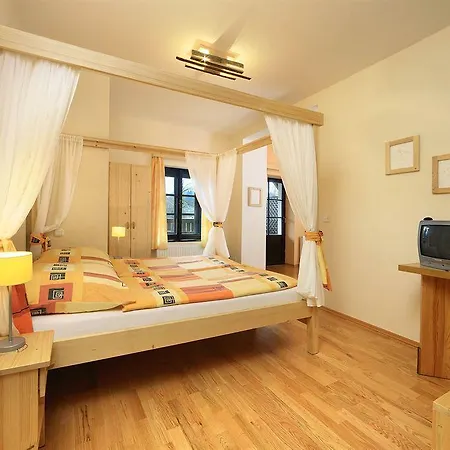 Hotel Garni Myší Díra