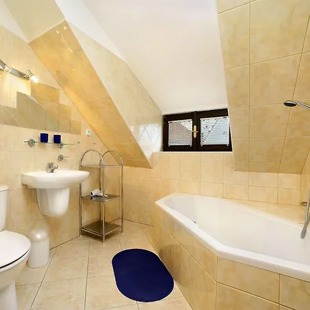 Hotel Garni Myší Díra 3*