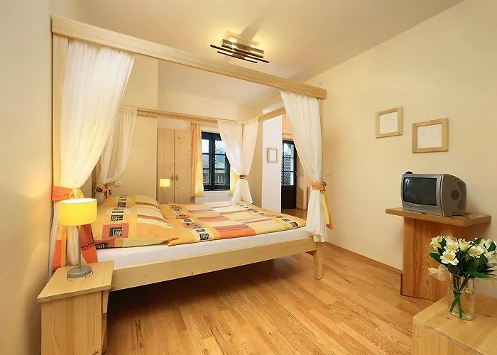 Hotel Garni Mysi Dira